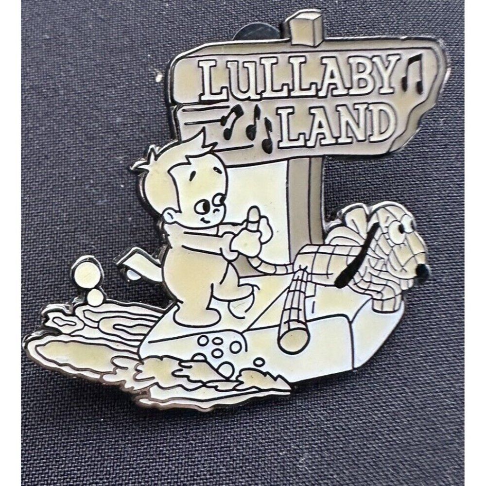 Magical Musical Moments Lullaby Land Walt Disney Trading Pin Black White Lanyard